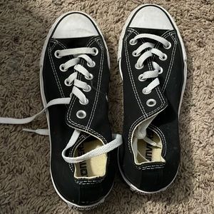 Converse black size 8